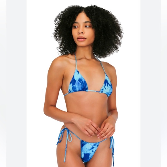 MELISSA SIMONE ENITA BIKINI - Picture 7 of 10